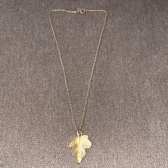 Avon Vintage 1978 Radiant Leaf Gold Tone Rhinestone Necklace 16" - Picture 3 of 3